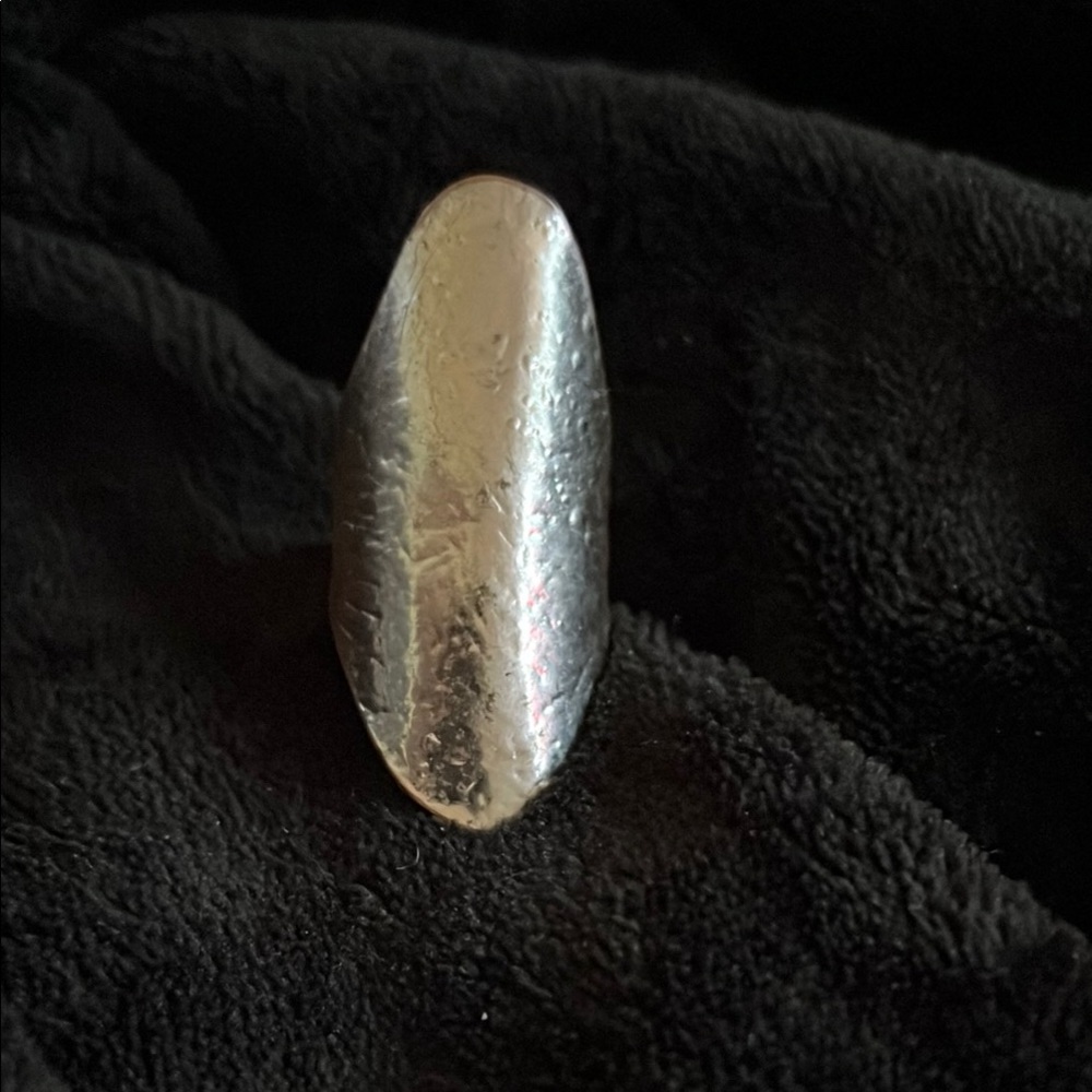 ✨ **Timeless Silver Metal Vintage Ring – Size 10 & Full of Character!** ✨